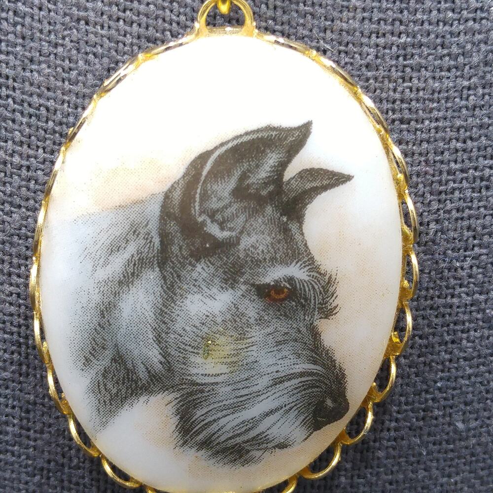 1960s Schnauzer Dog Pendant Necklace Ceramic Portrait Gold Tone Vintage Jewelry - Picture 2 of 10